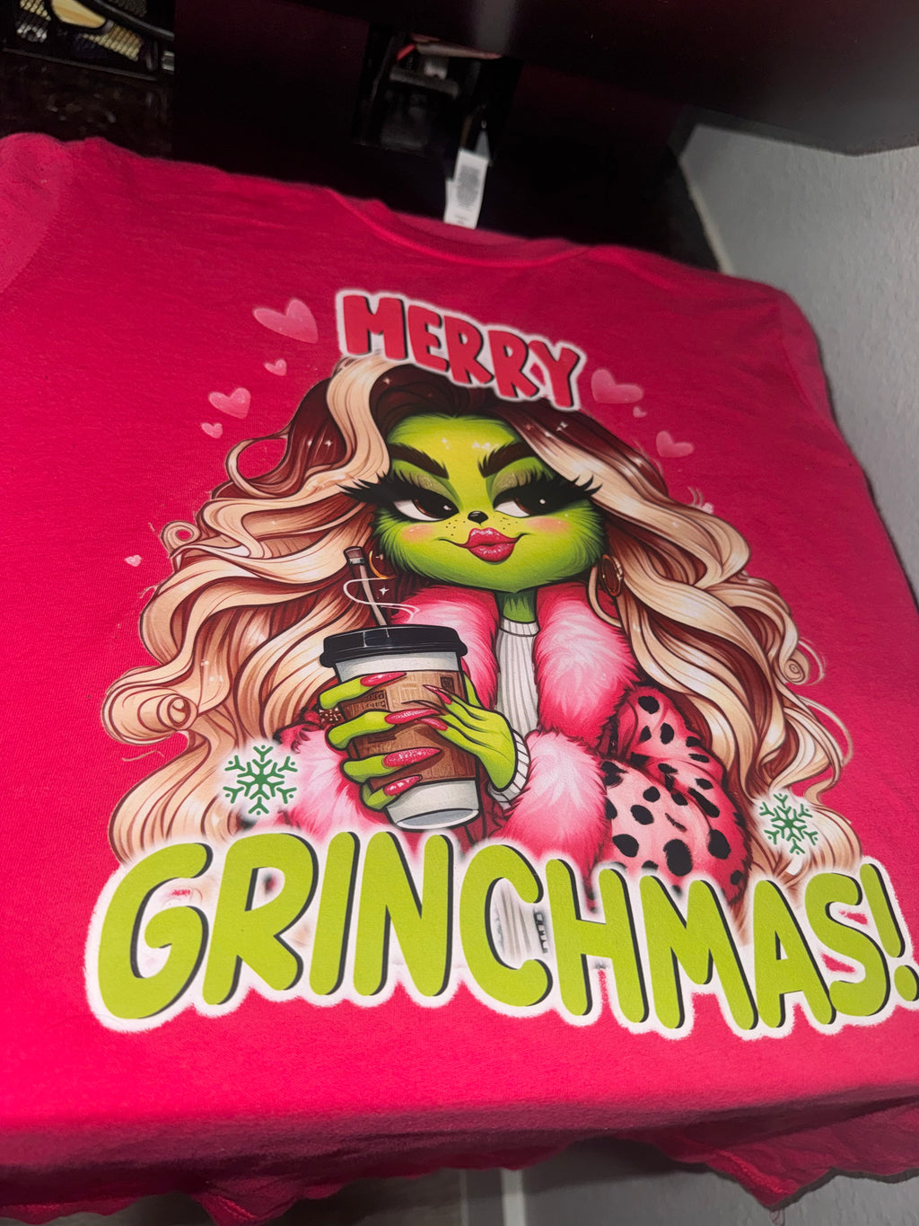 Merry Graphic Tee